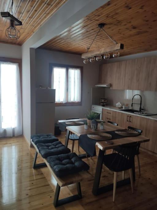 Politis' Wooden House Apartment Василики Екстериор снимка