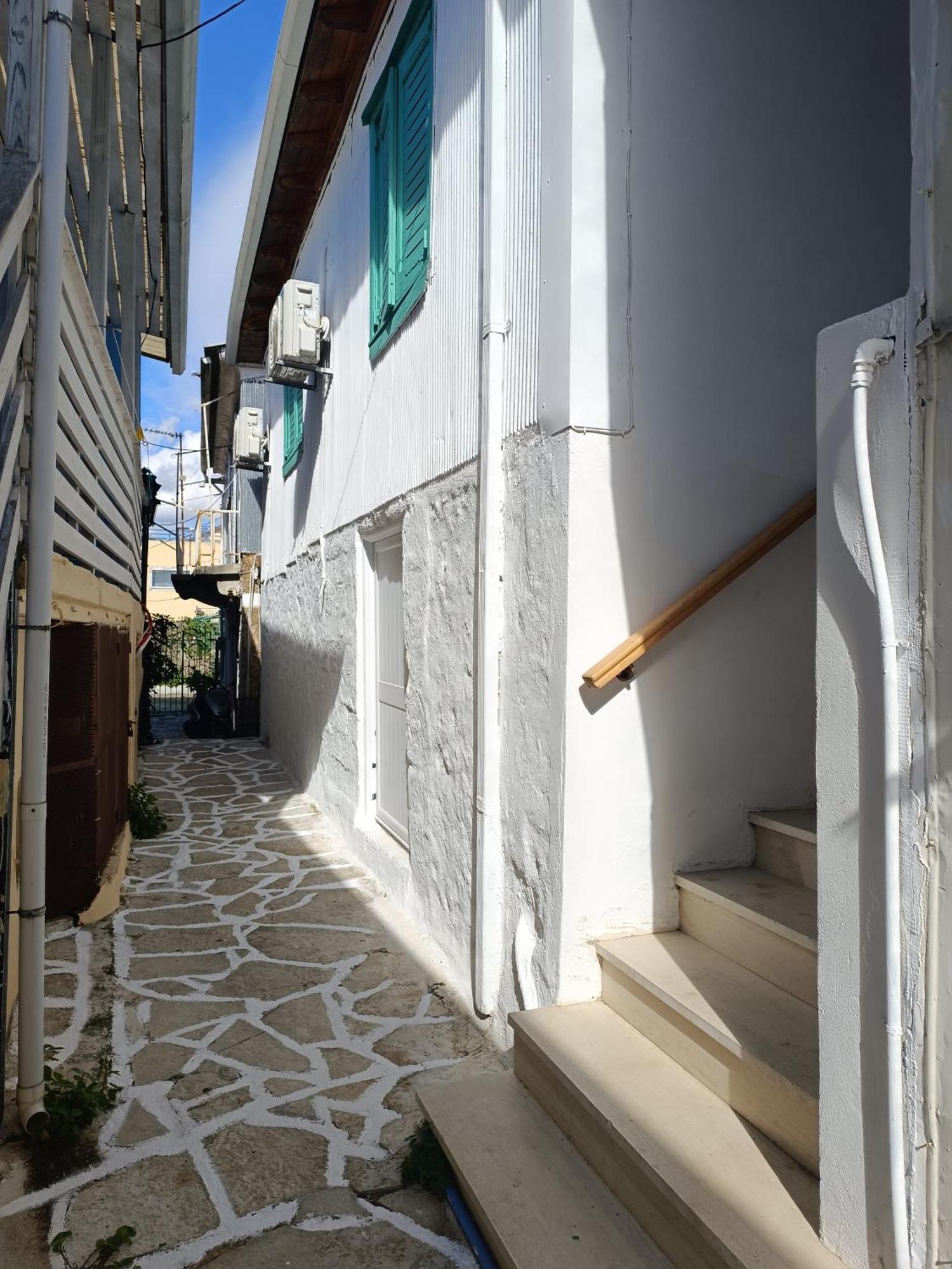 Politis' Wooden House Apartment Василики Екстериор снимка
